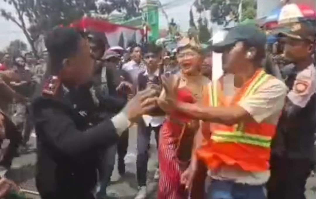 Karnaval HUT ke-81 RI di Cicalengka Ricuh, Danramil dan Kapolsek Diserang