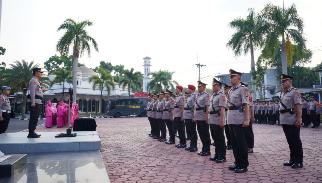 Kapolresta Bandung Pimpin Sertijab Sejumlah Pejabat Utama dan Kapolsek Jajaran