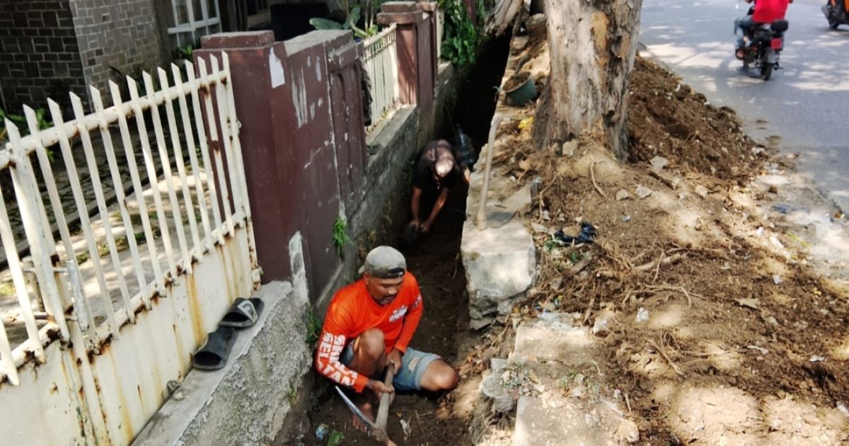 PT Sinar Baru Turun Tangan Bantu Normalisasi Drainase, Saat Ancaman Banjir di Jalan Rancajigang Terus Berulang