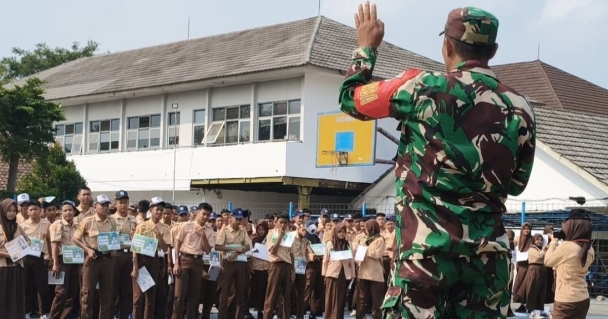 MPLS Ramah di SMKN 1 Majalaya, TNI-Polri Tanamkan Disiplin dan Cegah Kenakalan Remaja
