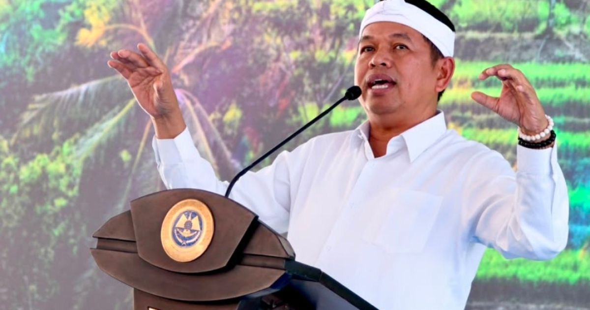 Benahi Transportasi Jabar, Gubernur KDM Evaluasi Angkot Tua dan Buka Kembali Bandara Husein