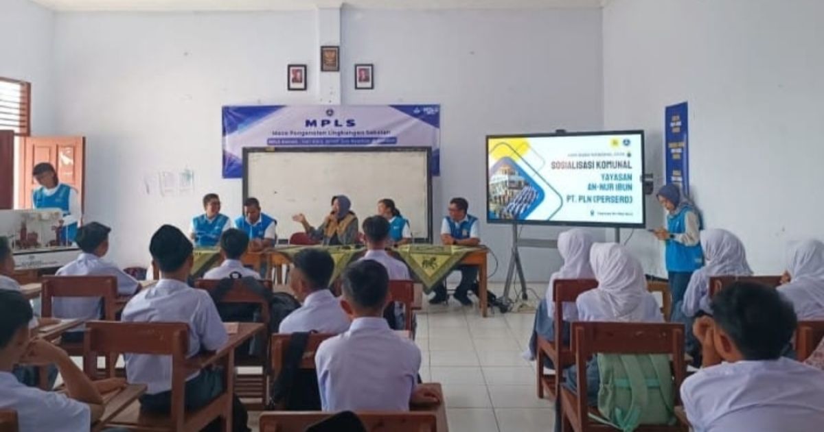 PT PLN (Persero) Sosialisasikan Layanan Digital dan Keselamatan Kelistrikan kepada Siswa SMK An-Nur Ibun