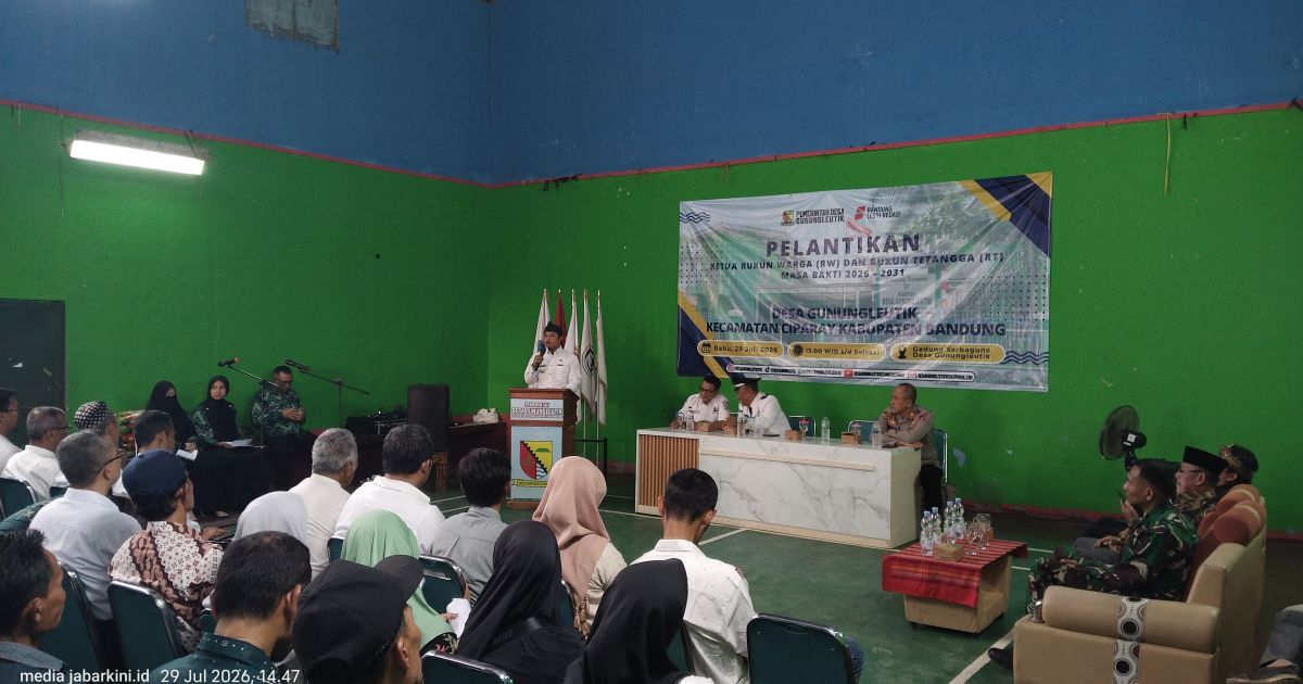 Camat Ciparay Hadiri Pelantikan Ketua RW dan RT Desa Gunungleutik, Tekankan Pelayanan Publik dan Sinergi Pembangunan