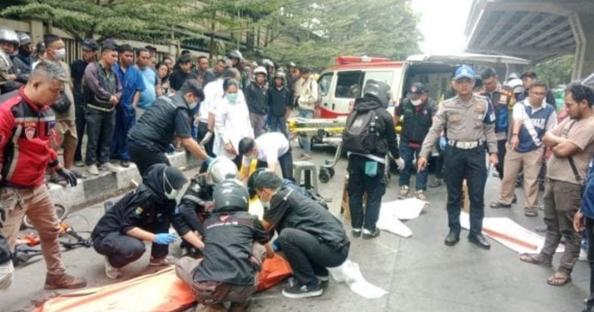 Tabrakan Beruntun Libatkan Truk, Minibus, dan Motor di Leuwipanjang Bandung, Satu Orang Tewas
