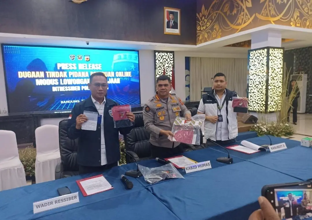Polda Jabar Bongkar Sindikat Penipuan Online, Empat Tersangka Ditangkap, Kerugian Korban Capai Rp801 Juta