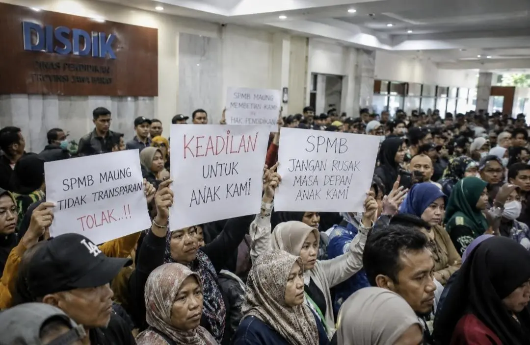 Ratusan Orang Tua Protes SPMB Sekolah Maung di Disdik Jabar, Dedi Mulyadi : Saat Ini Baru Tahap Pemetaan