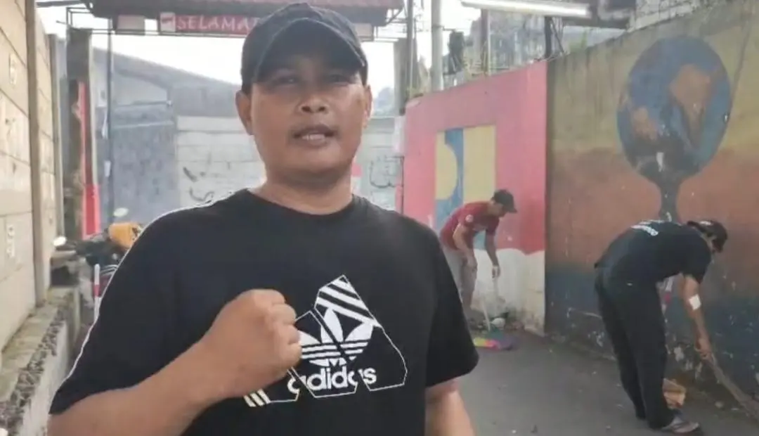 Gerakan Peduli Lingkungan: Ketua Karang Taruna Lembayung Sari 09 Ajak Warga Ciptakan Lingkungan Asri dan Nyaman