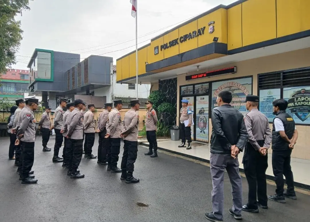 Kapolsek Ciparay Pimpin Apel Pagi, Tekankan Disiplin dan Pelayanan Humanis