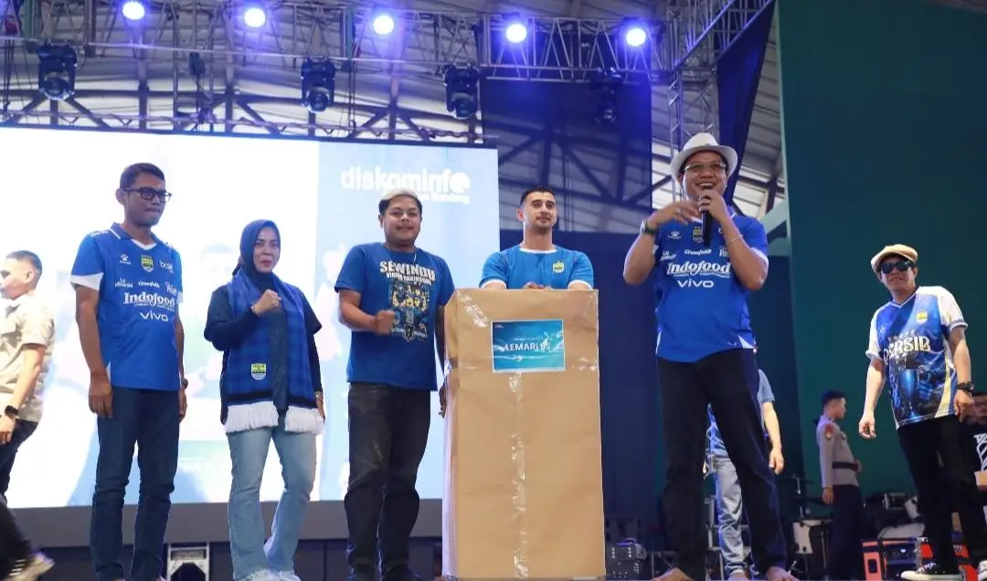 Ribuan Bobotoh Padati Dome Balerame, KDS Apresiasi Persib Hattrick Juara