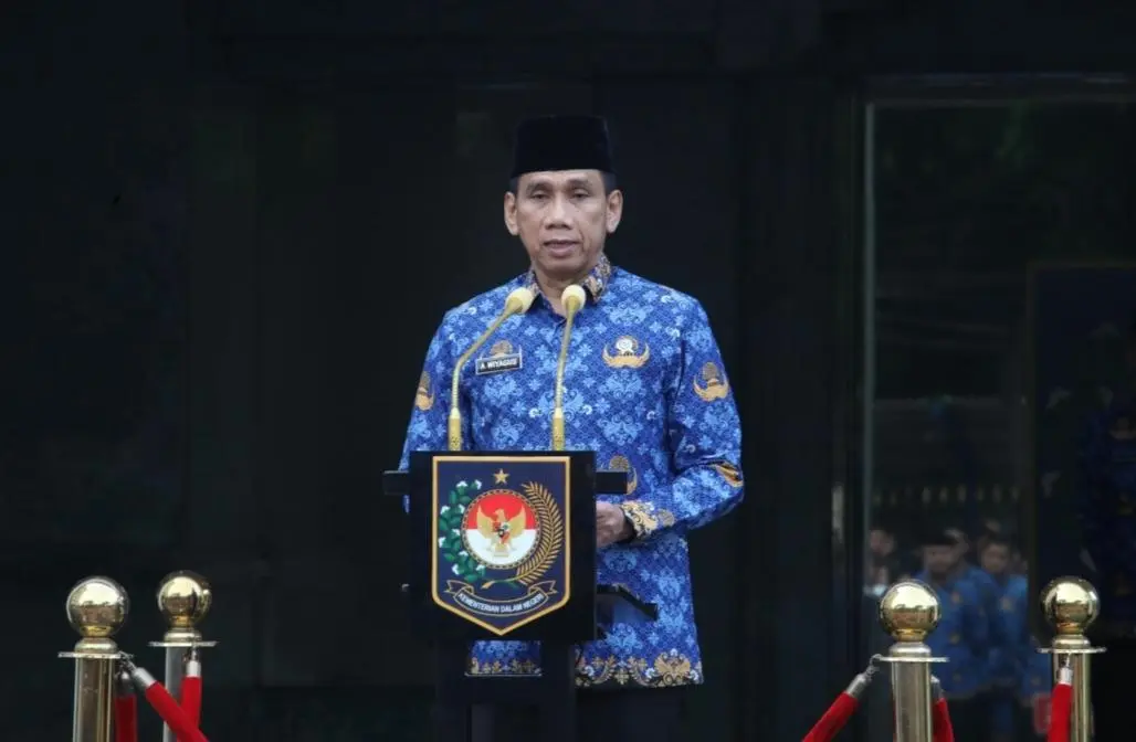 Peringatan Hardiknas 2026: Wamendagri Wiyagus Tekankan Tiga Fondasi Strategis Pendidikan Bermutu