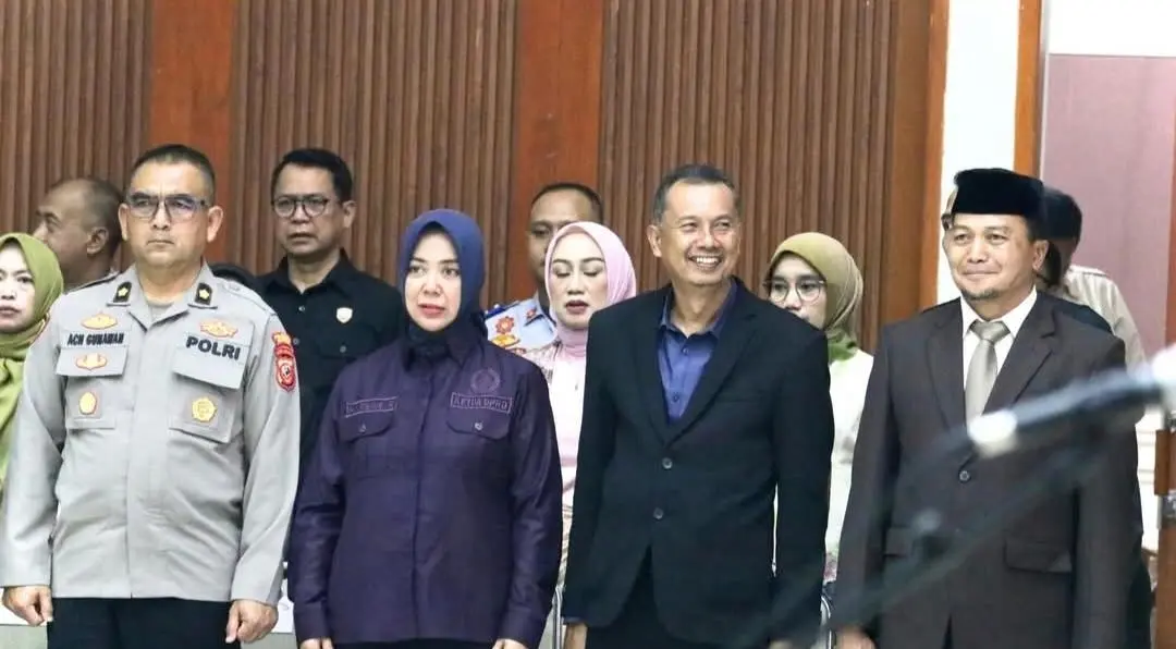 Ketua DPRD Kabupaten Bandung Hj. Renie Rahayu Fauzi Dorong Sinergi Desa Usai Pelantikan Kades PAW