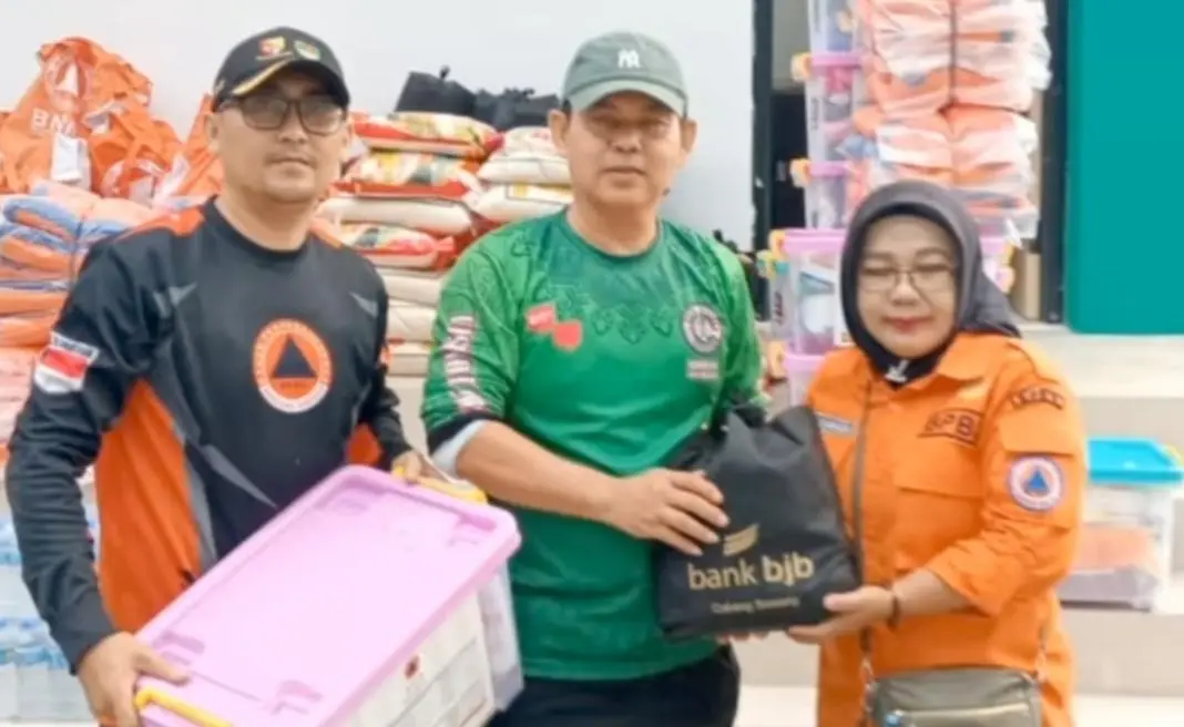 Tiga Kecamatan Terdampak Banjir, BPBD Kabupaten Bandung Gerak Cepat Salurkan Logistik