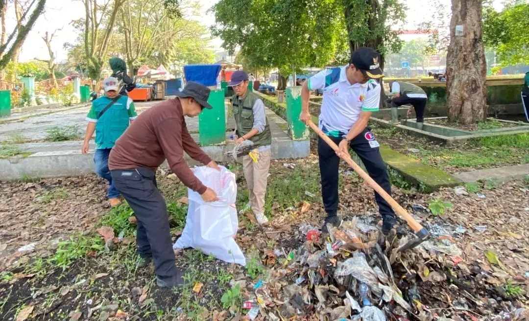 Kerja Bakti “Majalaya BETAH”, Wujud Sinergi Warga Peringati HUT ke-385 Kabupaten Bandung