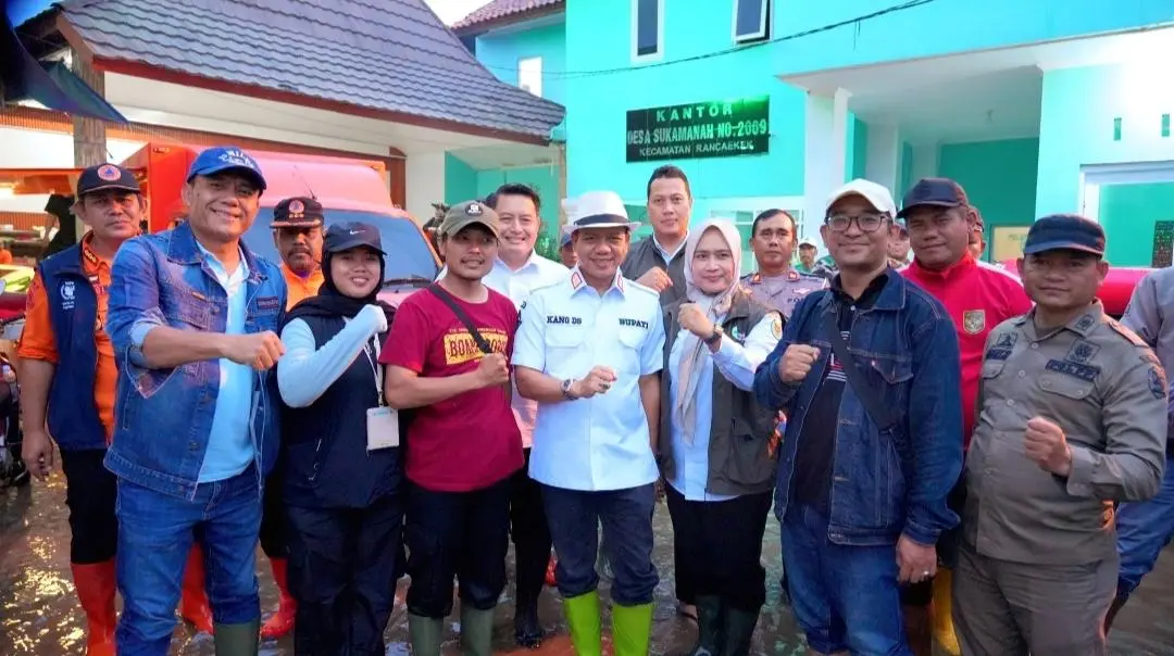 Kang DS Sigap Pantau Langsung Banjir Rancaekek, Siapkan Dapur Umum dan Tim Kesehatan