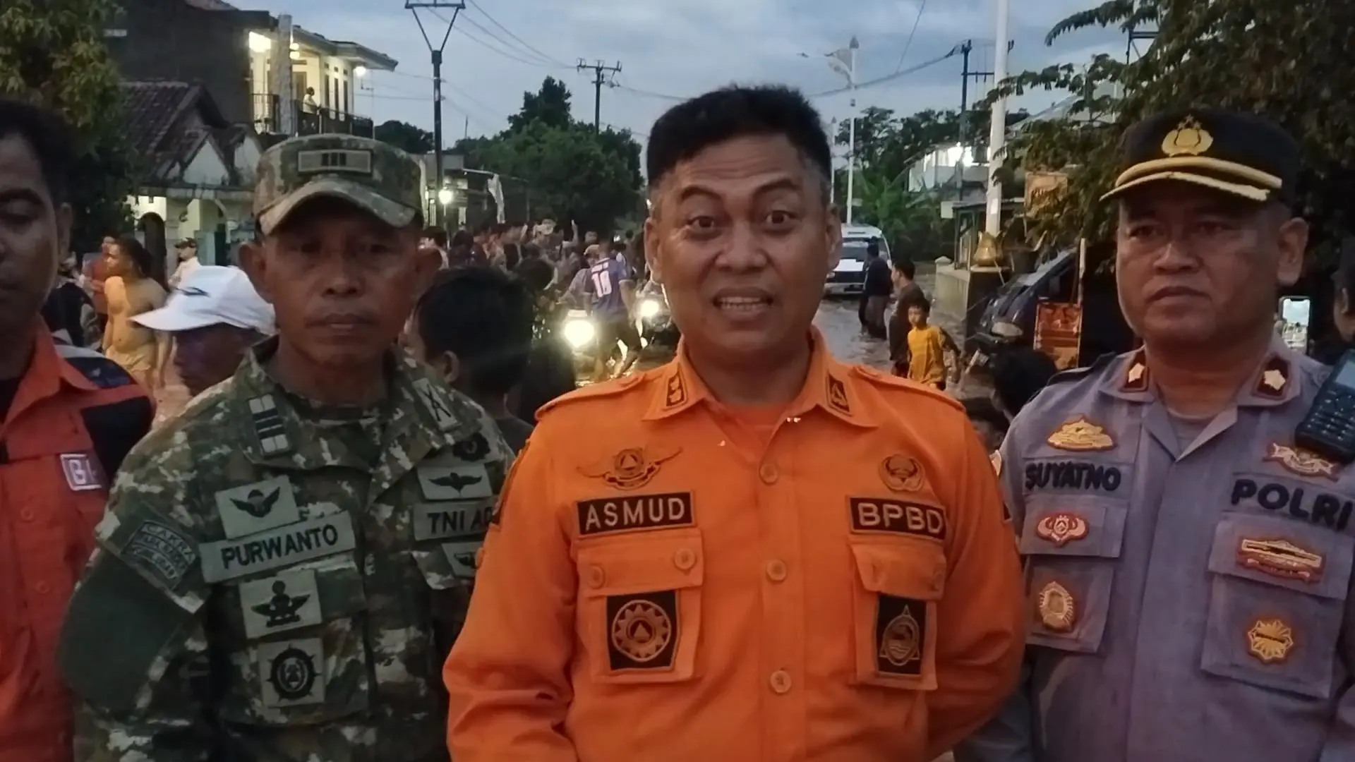 Tanggul Sungai Cisunggalah Jebol, 400 KK di Majalaya Terdampak Banjir