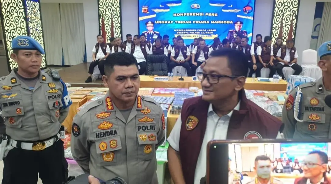 Polda Jabar Gagalkan Peredaran Ganja Sintetis, Sita Ribuan Gram dan Bibit Produksi