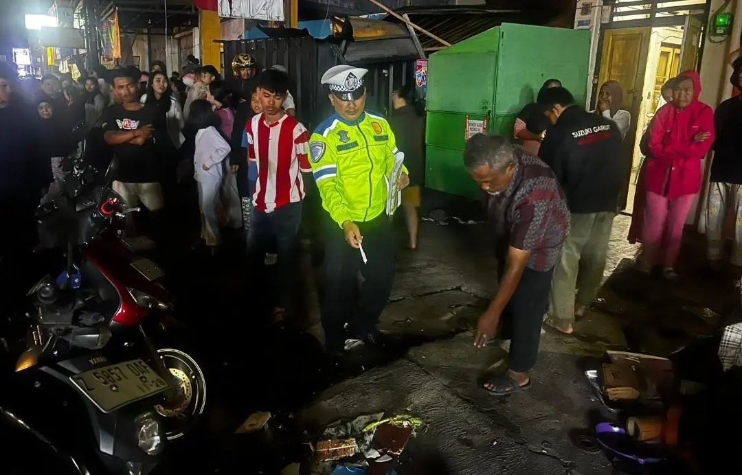 Tragis! Mobil Tabrak Warung Nasi Goreng di Garut, 1 Tewas dan 3 Luka-Luka