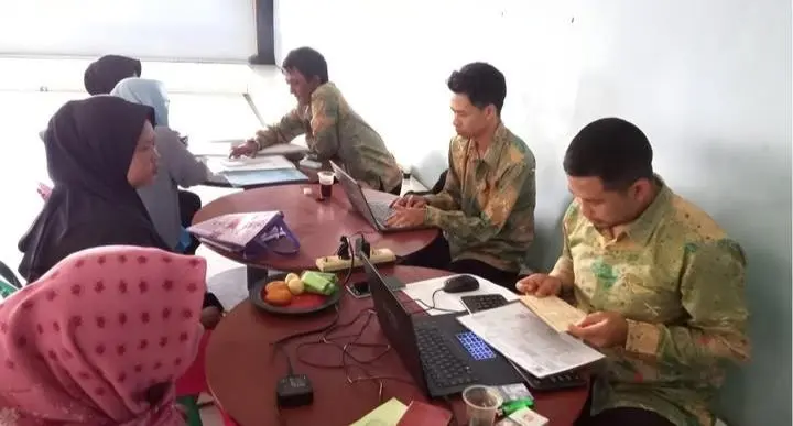 Layanan Jempol Pelanduk Disdukcapil Kabupaten Bandung Disambut Antusias Warga Desa Sukamantri dan Cipaku Paseh