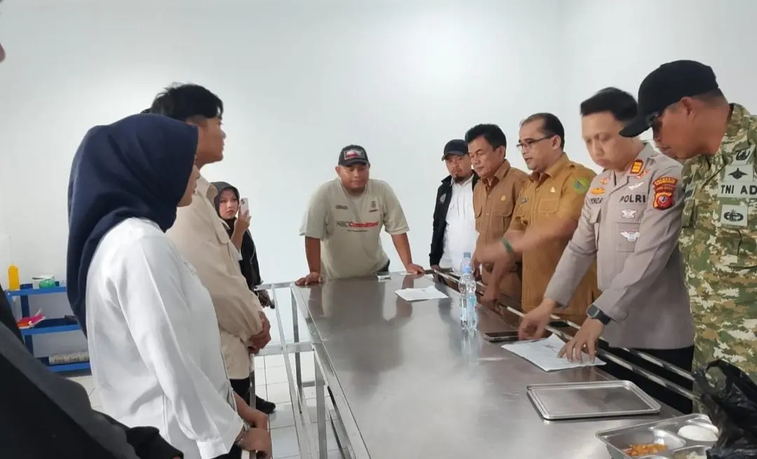 Keluhan Siswa, Forkopimcam Sidak Dapur MBG di Dayeuhkolot