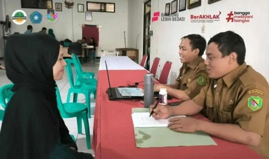 Warga Serbu Jempol Pelanduk! Layanan Disdukcapil Disambut Antusias di Cangkuang Wetan & Dayeuhkolot