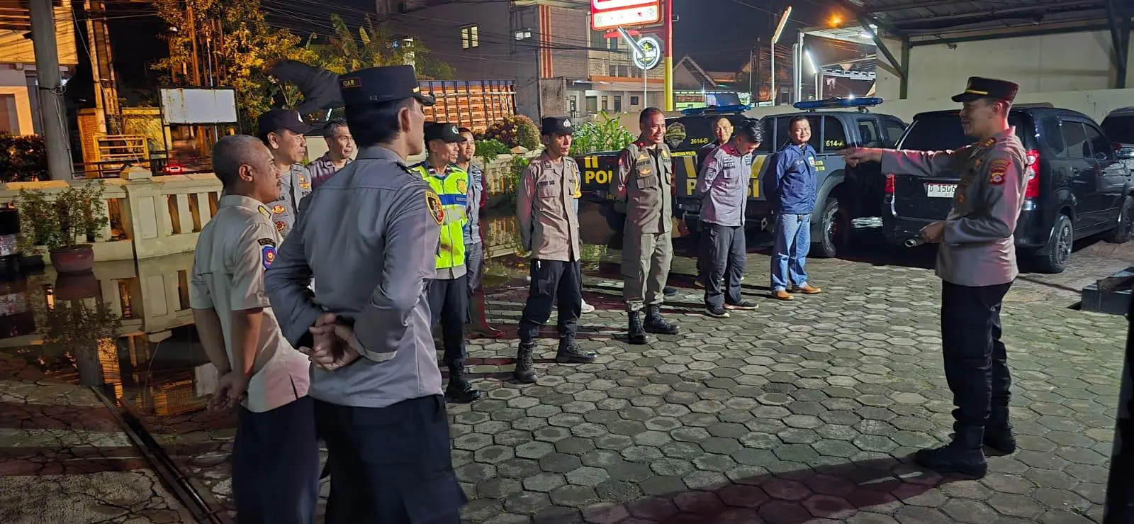 Polsek Cikancung Gelar Apel Gabungan, Siap Amankan Malam Takbiran Idul Fitri 1447 H