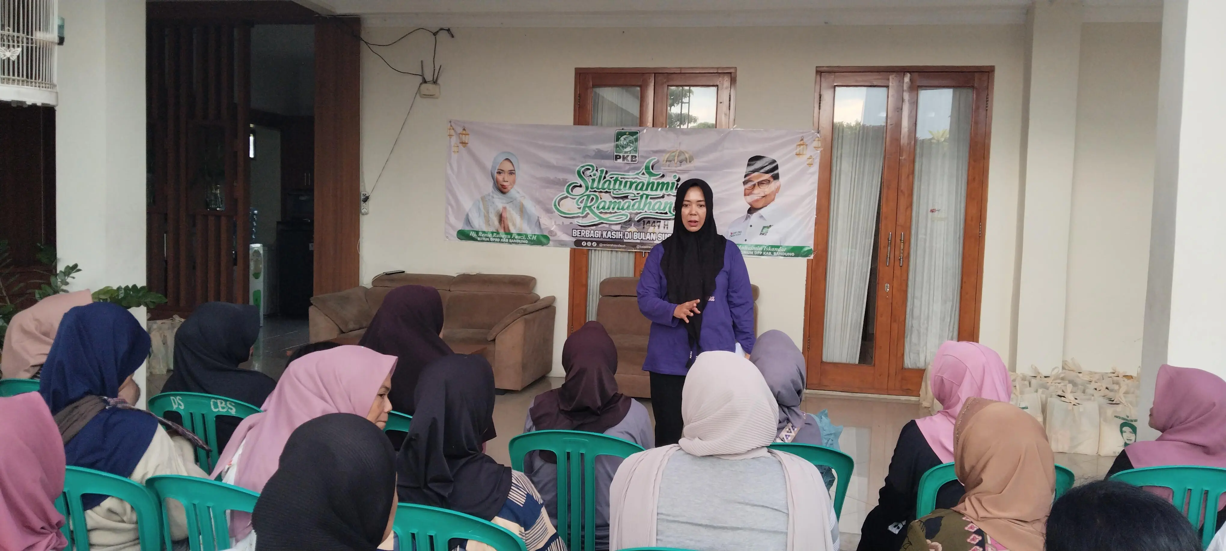 Ketua DPRD Kabupaten Bandung Hj. Renie Rahayu Fauzi Gelar Silaturahmi Ramadan, Ratusan Warga Terima Bantuan Sembako