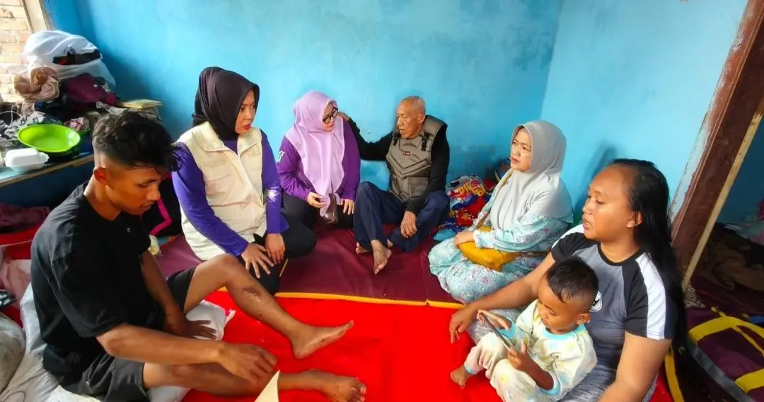 Ketua DPRD Kabupaten Bandung Renie Rahayu Fauzi Tinjau Lokasi Banjir di Solokanjeruk Saat Ramadan