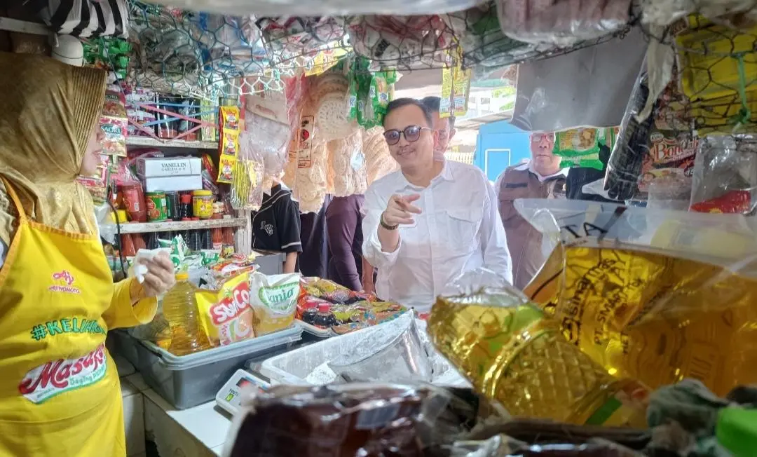 Disperdagin, Satgas Pangan dan Bulog Pantau Harga Pangan di Pasar Sehat Soreang Jelang Idul fitri