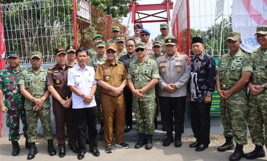 Wakapolda Jabar Hadiri Peresmian Jembatan Merah Putih di Sungai Kriyan, Akses Warga Cirebon Kini Lebih Mudah