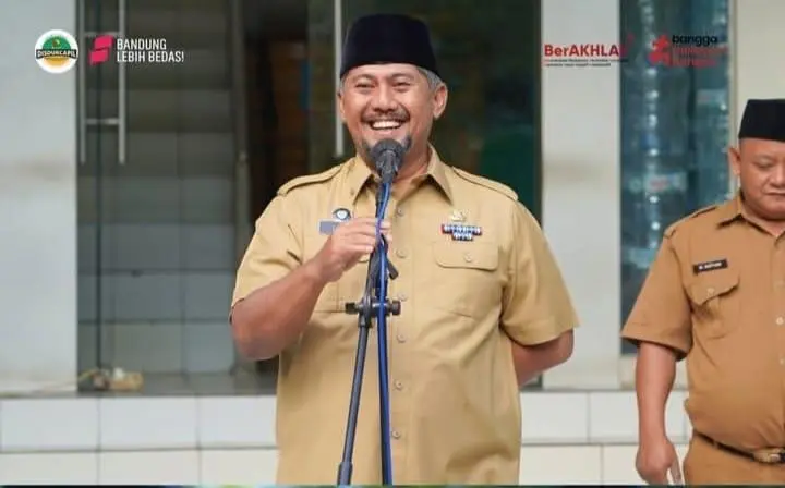 Disdukcapil Raih Predikat WBK, Tata Irawan: Jaga Integritas, Tingkatkan Profesionalisme dan Perkuat Kualitas Pelayanan Kepada Masyarakat