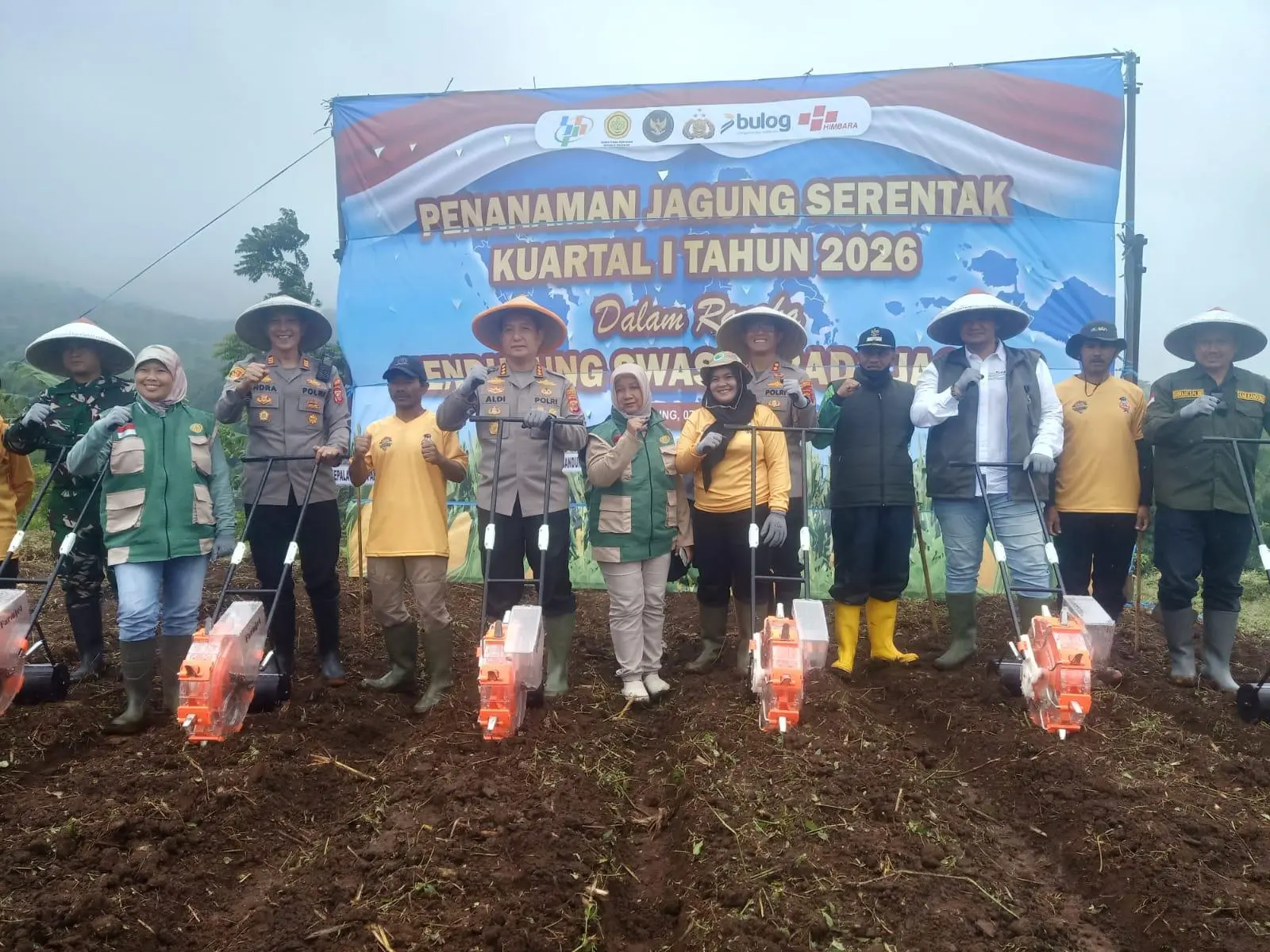 Kapolresta Bandung Pimpin Penanaman Jagung 4 Hektar di Cikancung, Polri Turun Langsung Dukung Swasembada Pangan
