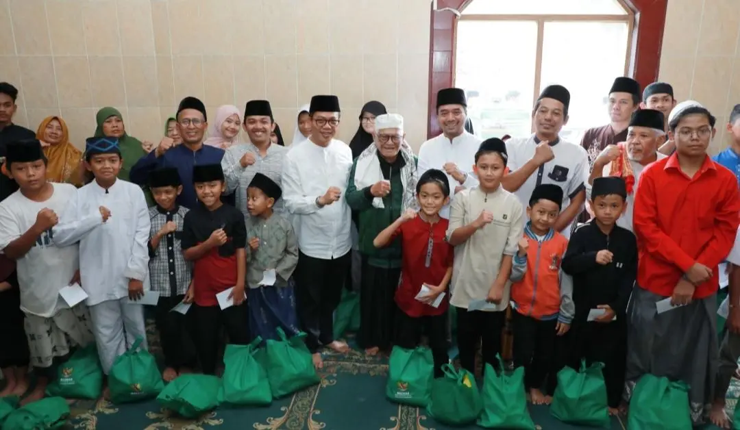 Jumling di Majalaya, Bupati Bandung Kang DS Santuni Anak Yatim dan Salurkan Bantuan Masjid Rp 250 Juta.