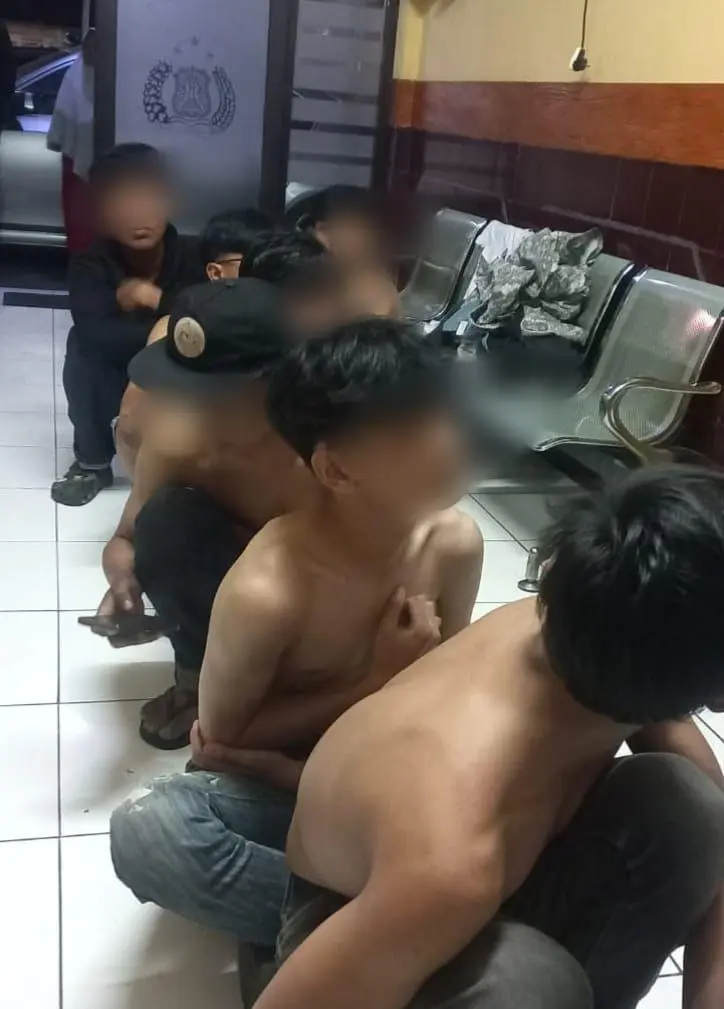 Polisi di Cimahi Jaring Remaja Terlibat Perang Sarung, Orang Tua Dipanggil untuk Pembinaan