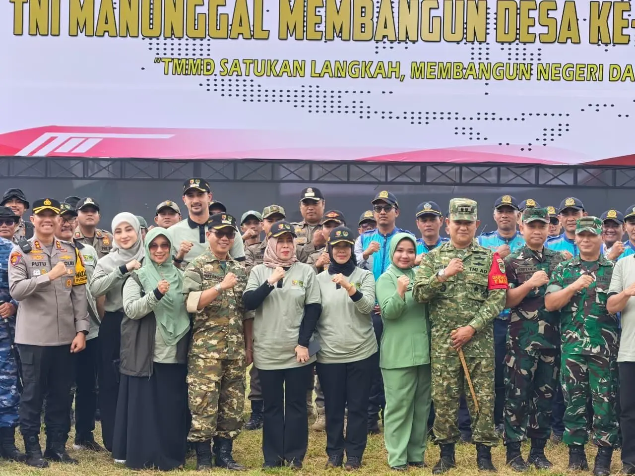 Dandim 0624/Kabupaten Bandung Bersama Bupati Bandung Resmi Buka TMMD ke-127 Tahun 2026 di Desa Cipelah