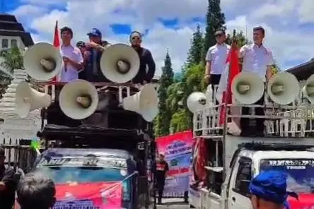 Kebijakan Tambang Gubernur Jabar KDM Digugat, Massa Nilai Abaikan Hak Rakyat