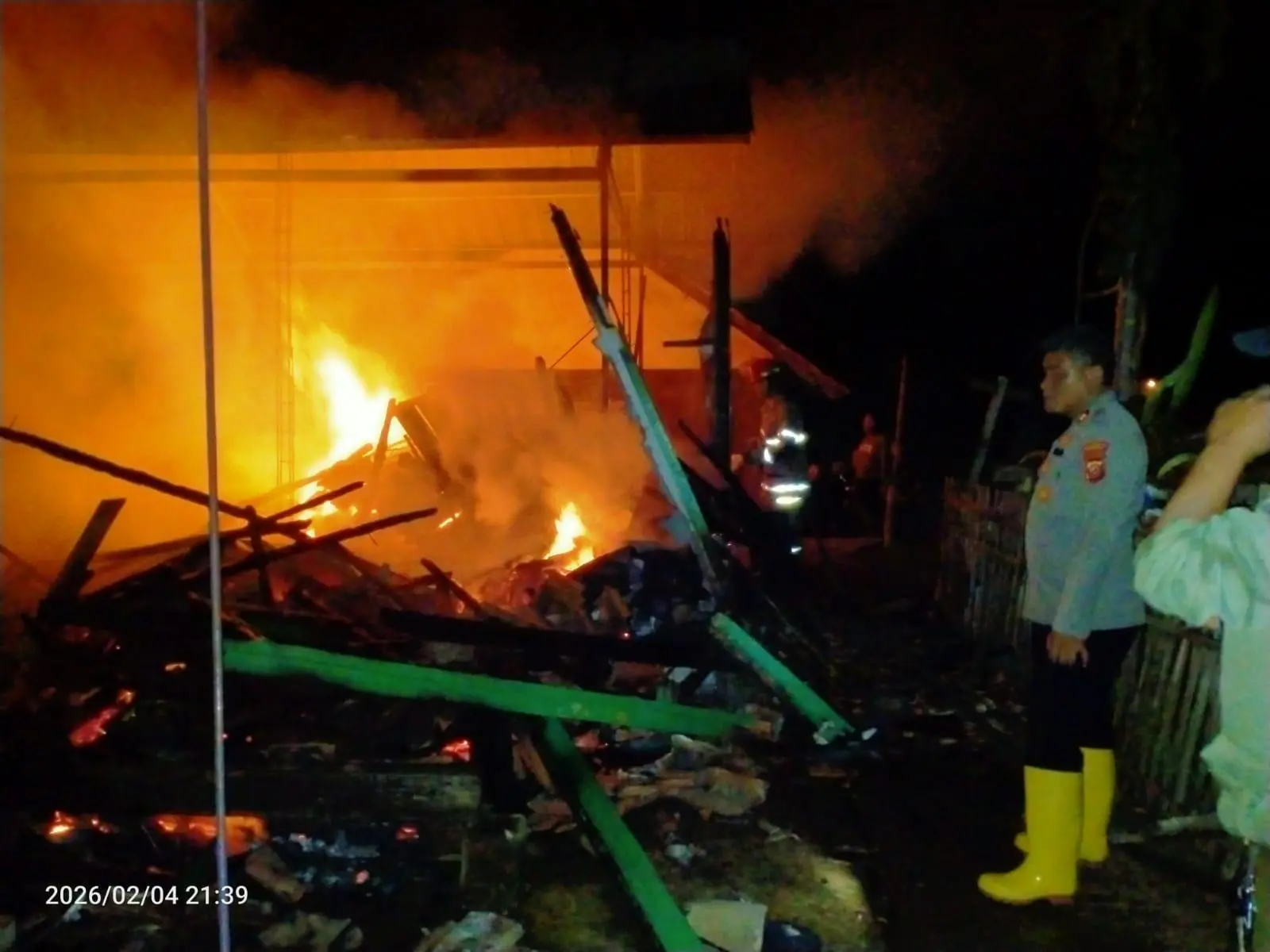 Polsek Ibun Pastikan Tak Ada Korban Jiwa dalam Kebakaran Dua Rumah di Cibeet