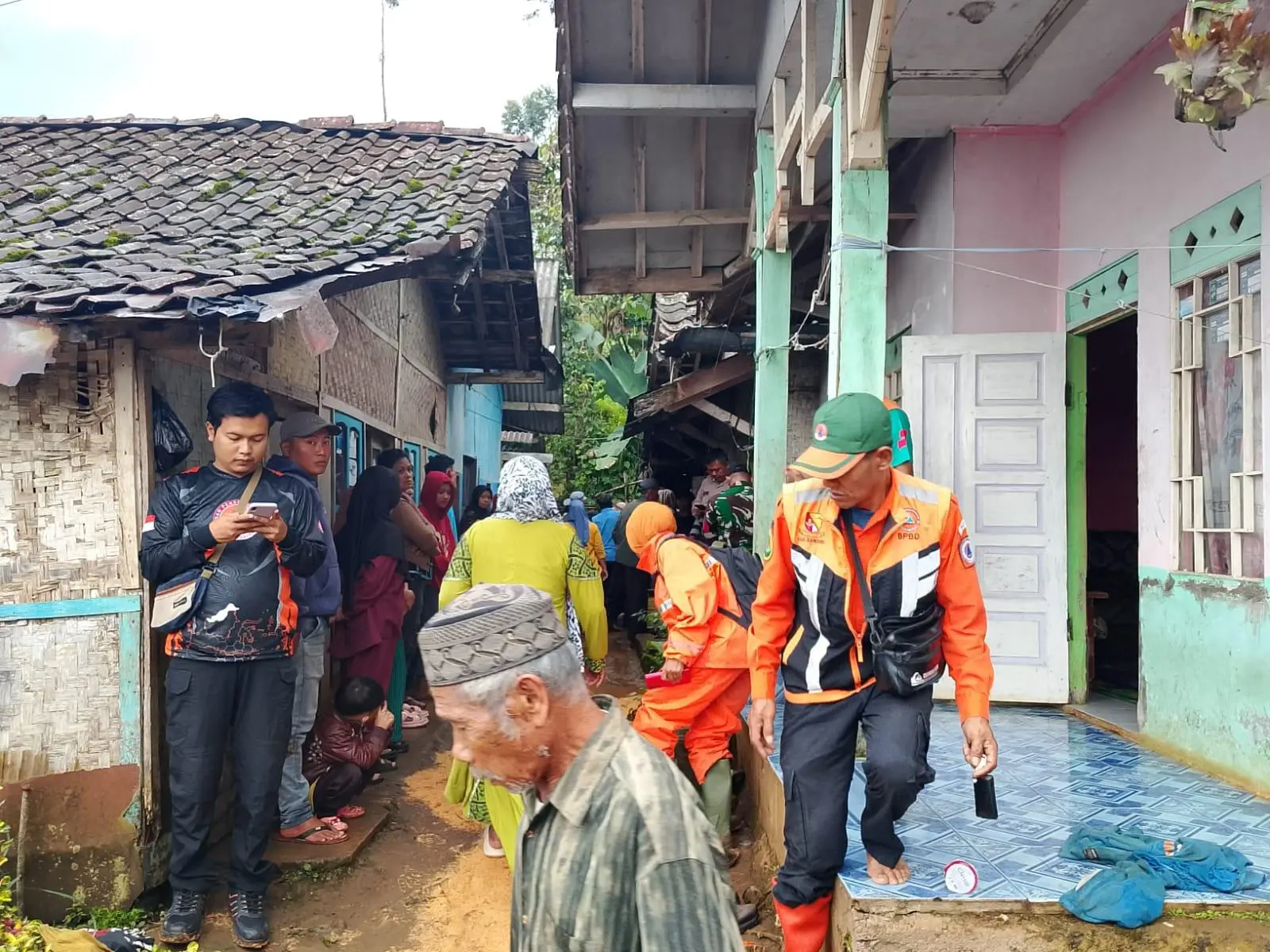 BPBD: Hujan Deras Picu Longsor di Tribaktimulya Pangalengan, Dua Anak Meninggal Dunia