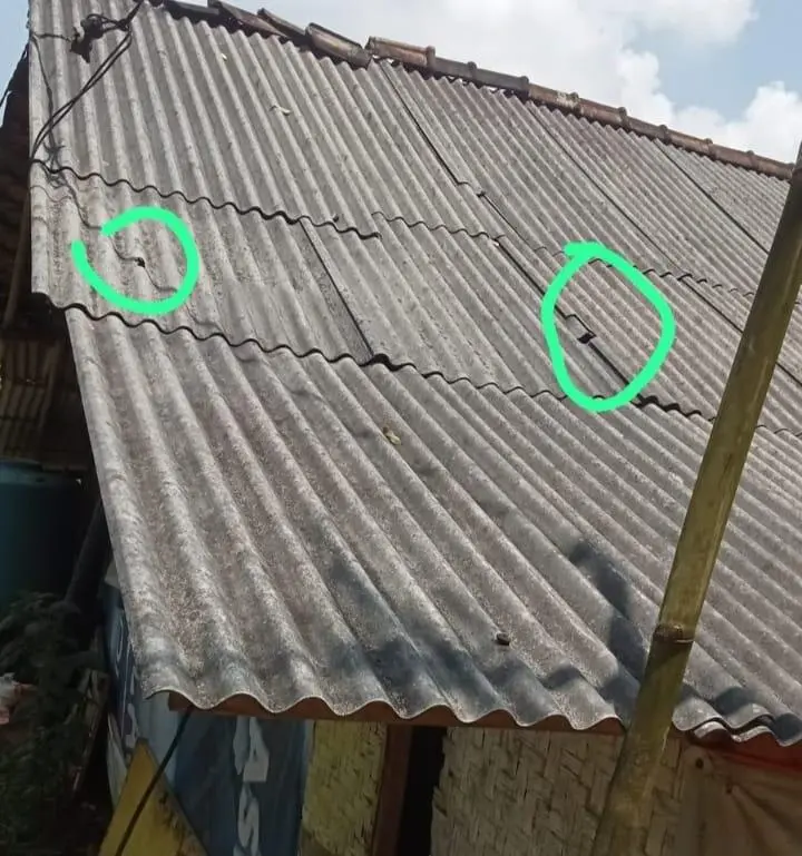 “Alih-alih Berkah, ‘Hujan Benih’ Pesawat Pemkab Bandung–TNI AU Malah Hancurkan Rumah Warga”