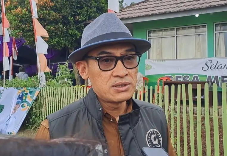 Bupati Bandung Kang DS Salurkan Bantuan Rp100 Juta untuk Desa Persiapan Mekarwangi