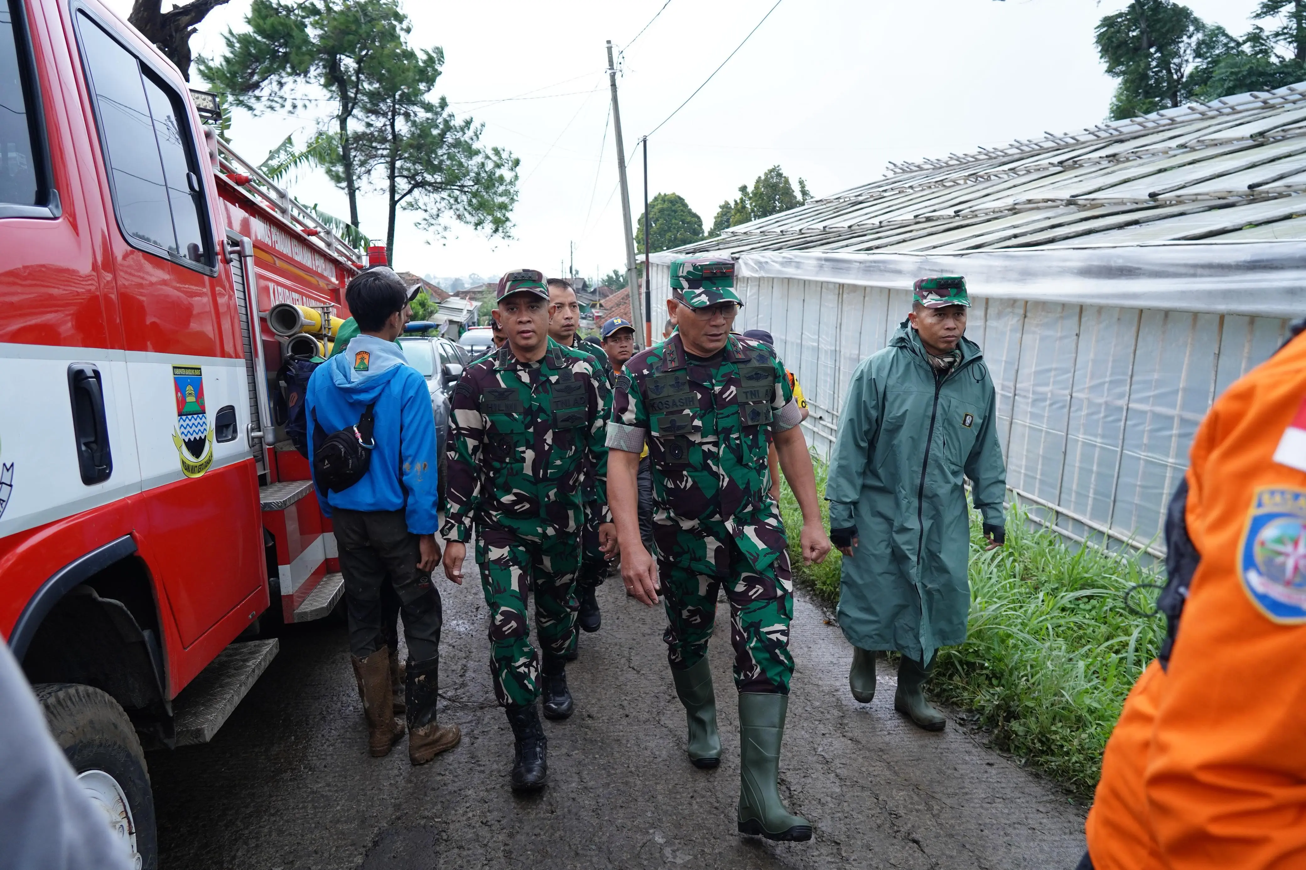 Pangdam III/Siliwangi Kunjungi Lokasi Longsor di Cisarua Kabupaten Bandung Barat