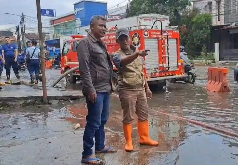 Pentahelix Dayeuhkolot Turun Tangan, Genangan Banjir di Depan Masjid Besar Cepat Surut