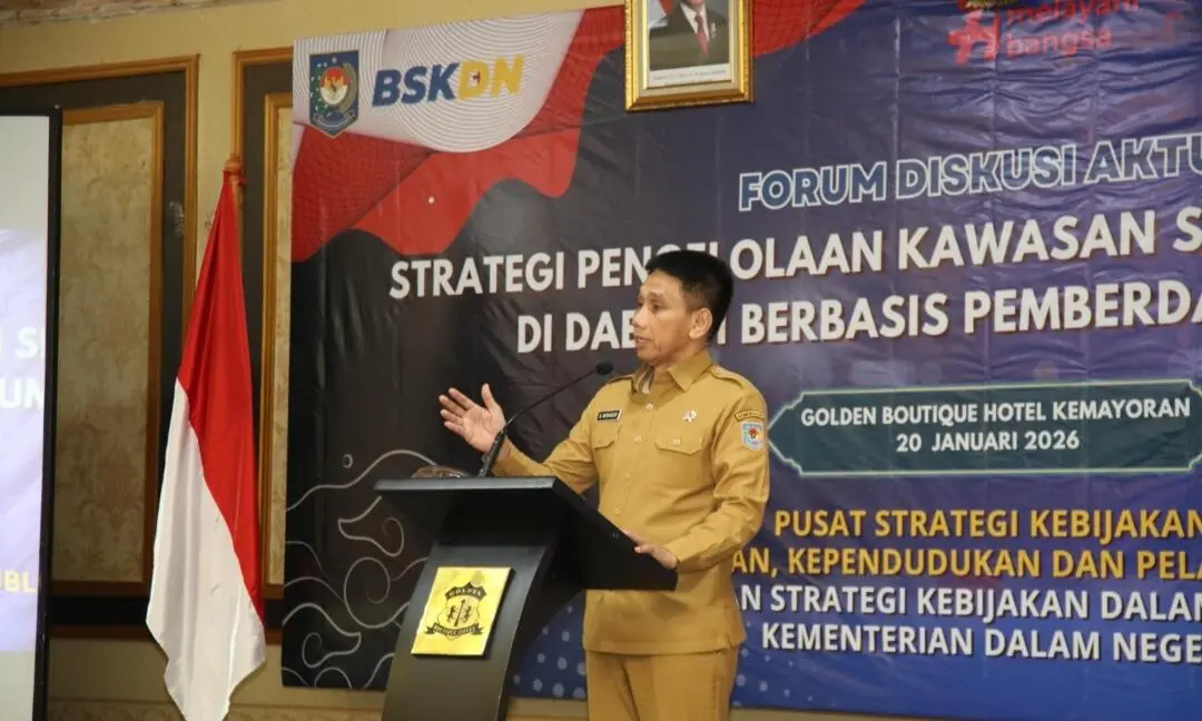 Wamendagri Akhmad Wiyagus Dorong Pengelolaan Stadion Sepak Bola Berbasis Pemberdayaan UMKM