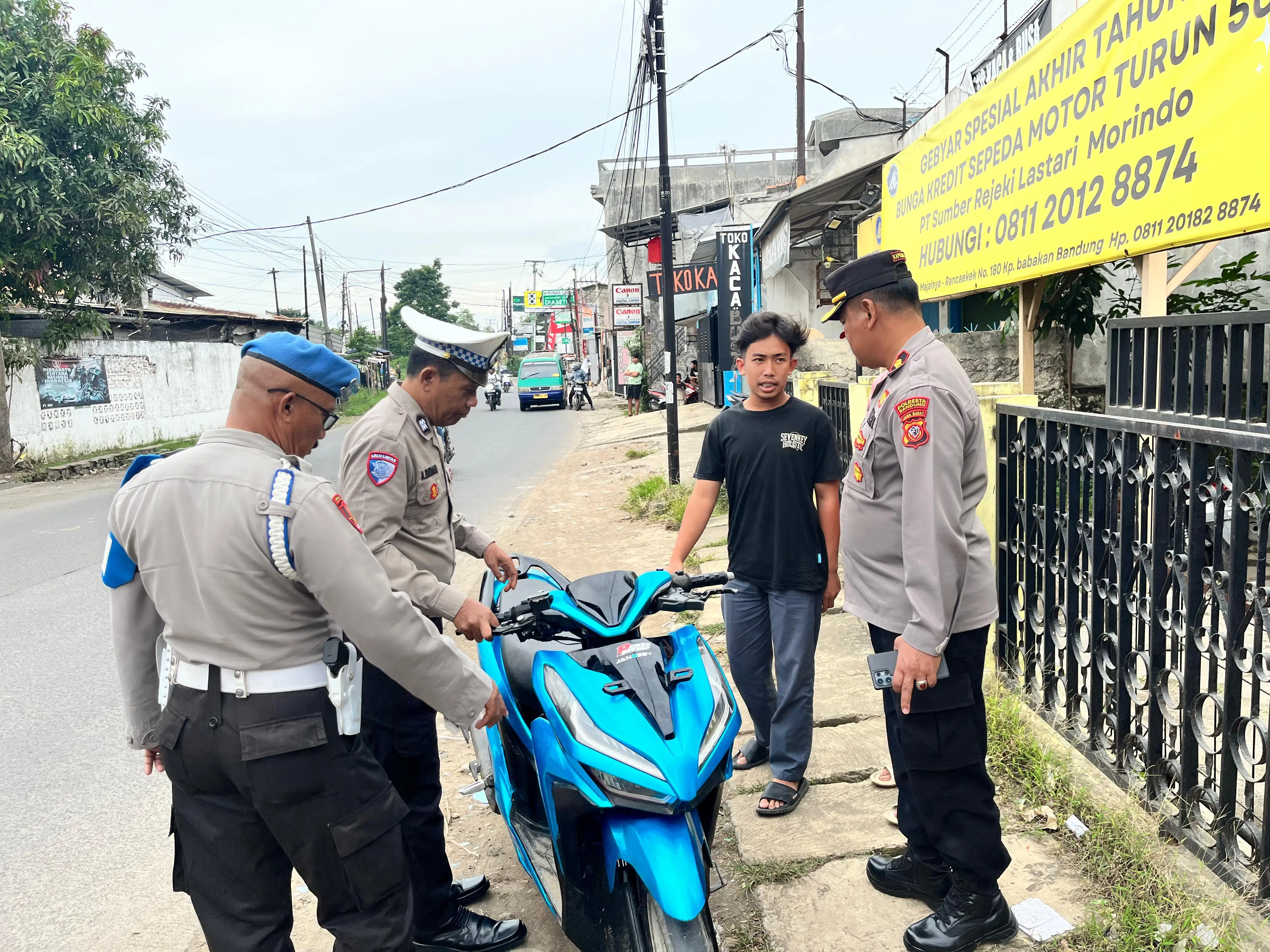 Ciptakan Kamtibmas Kondusif, Polsek Majalaya Razia Knalpot Brong