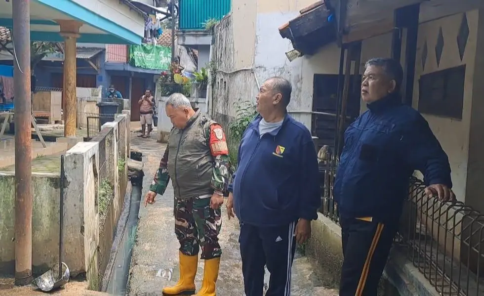 Antusias Warga Desa Dayeuhkolot Gelar Gebyar Bersih Lingkungan Pasca Banjir
