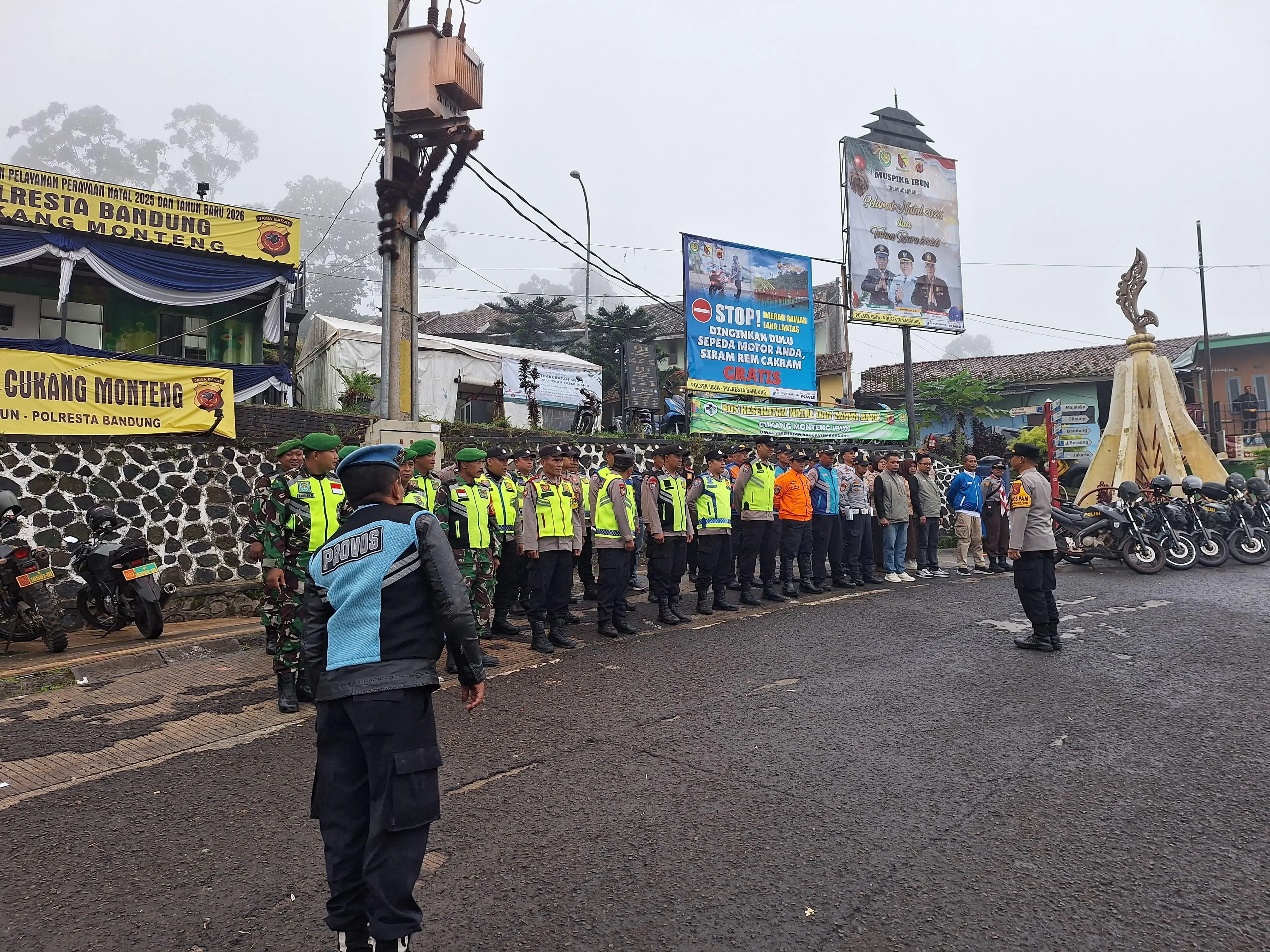 Pengamanan Malam Tahun Baru, Polsek Ibun Kerahkan Personel Gabungan