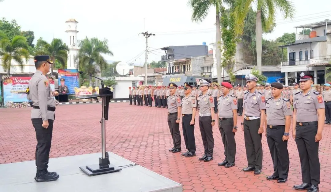 Suasana Khidmat Korp Raport Polresta Bandung, 183 Personel Terima Kenaikan Pangkat