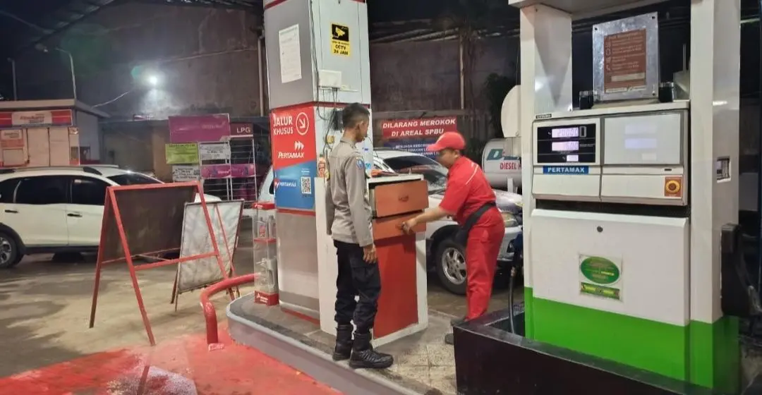 Patroli Blue Light Polsek Cikancung Perkuat Rasa Aman Warga di Waktu Istirahat Malam