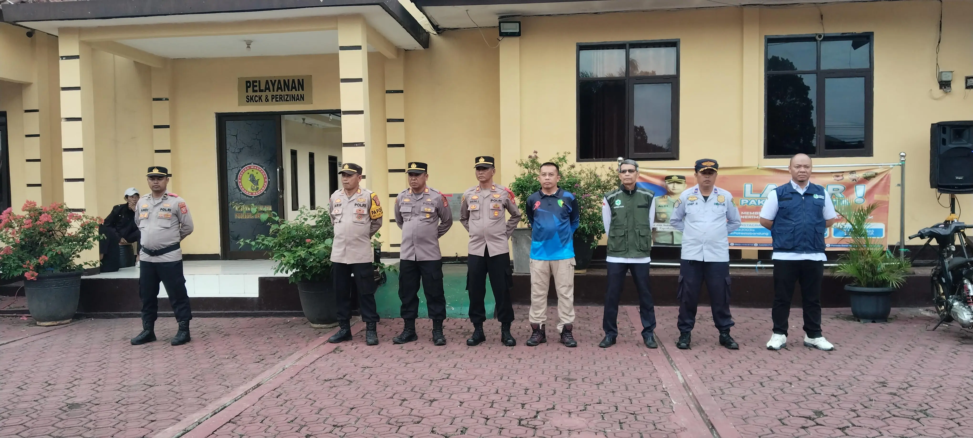 Dr Alfred Apresiasi Polsek Majalaya, Tekankan Kepedulian Kesehatan Personel Bersama Tim Medis Klinik dr Alfred