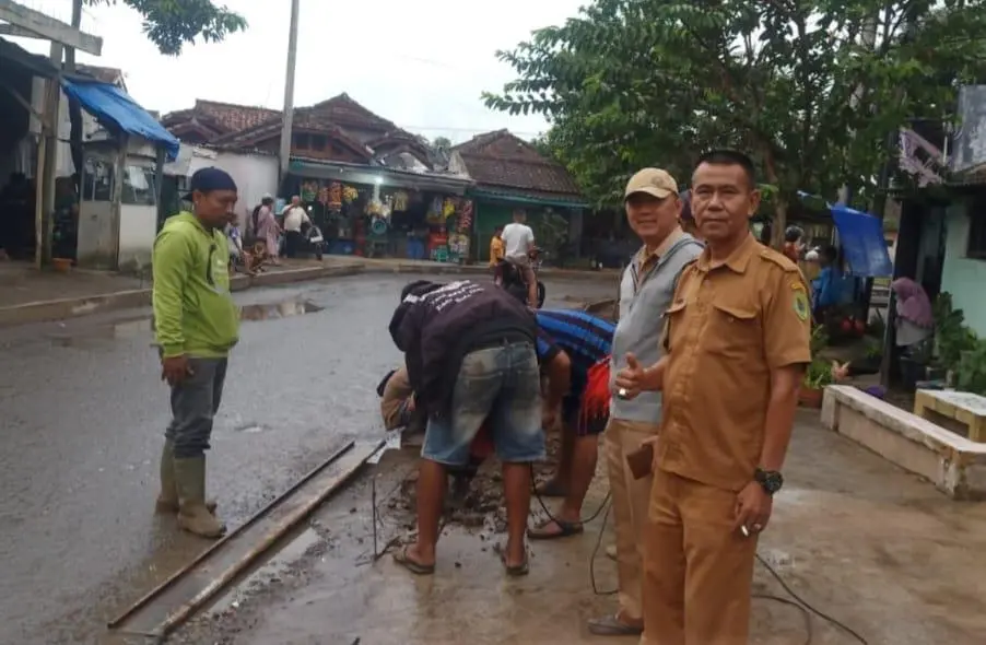 Perkuat Akses Warga dan Dongkrak Ekonomi, Jalan Lingkungan Kampung Tarajusari Kini Mulus