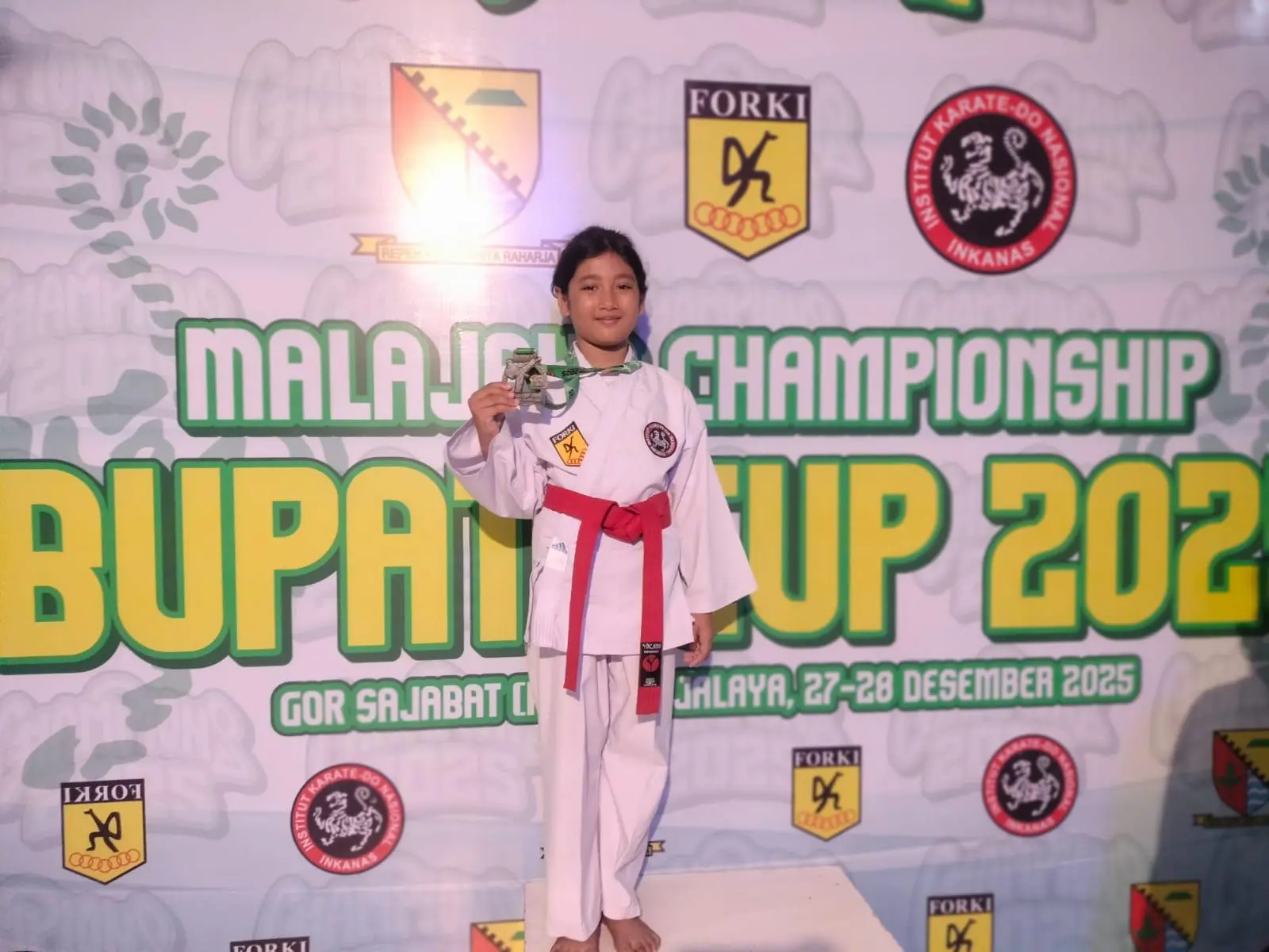 Putri Ketua IWOI Kabupaten Bandung Raih Juara II Karate FORKI di Majalaya